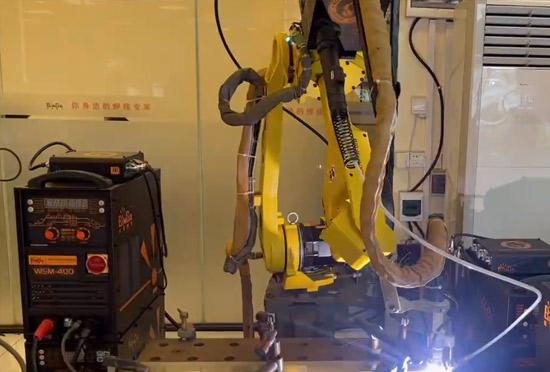 Automatic welding process for automated welding robots
